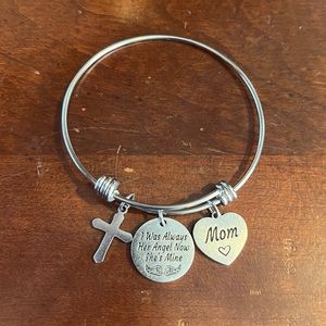 Adjustable Remembrance Bracelet Mom Mother Angel in Silvertone